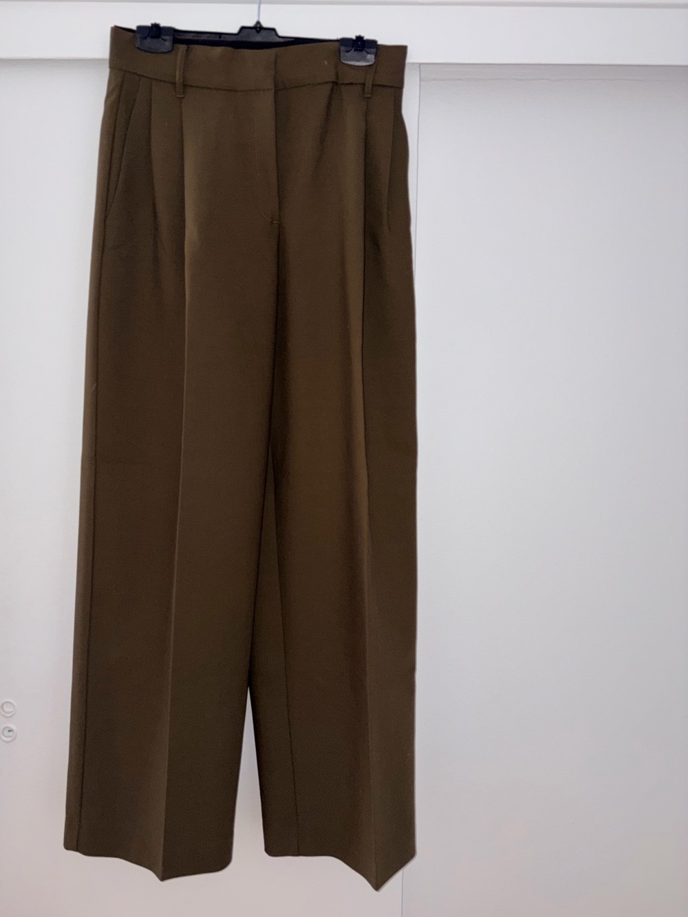 Mango Women’s Wide-Leg Dress Pants in Olive